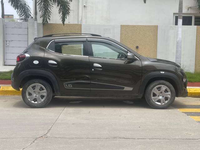 https://images10.gaadi.com/usedcar_image/4617146/original/processed_21ad831f38f70aae32a427a29a5251c6.jpg?imwidth=6401