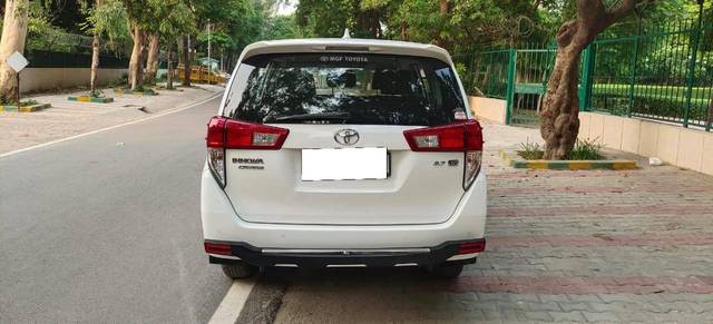https://images10.gaadi.com/usedcar_image/4617185/original/processed_52220567-c2eb-4a16-a570-ed8f2b016c22.jpg?imwidth=6402