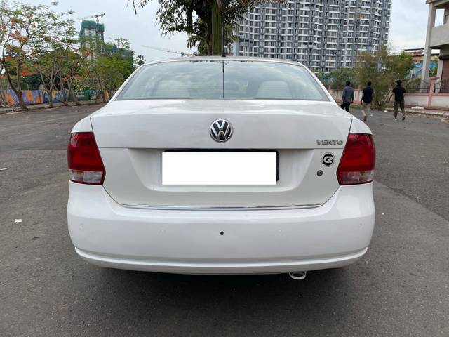 https://images10.gaadi.com/usedcar_image/4617206/original/processed_aef4862585c8b68c71ba6fc334c08f50.jpg?imwidth=6402