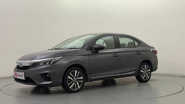 https://images10.gaadi.com/usedcar_image/4617213/original/5a19cf2d82a8316eefe4e3aa861d0e13.JPG?imwidth=6400