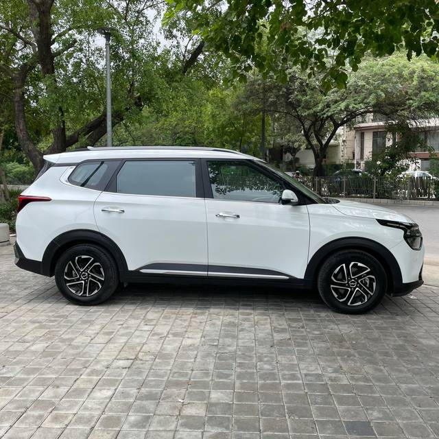 https://images10.gaadi.com/usedcar_image/4617227/original/53eff0f4c0720c2f95afaba890f8f286.jpg?imwidth=6401