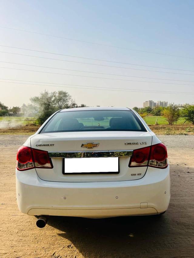 https://images10.gaadi.com/usedcar_image/4617238/original/processed_0b5afae8e6e846292310b65d792b85da.jpg?imwidth=6401