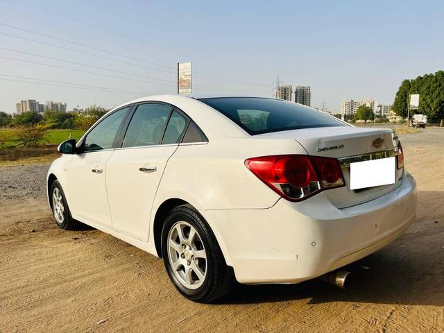 https://images10.gaadi.com/usedcar_image/4617238/original/processed_d2707100ad083117eaded71d112956ef.jpg?imwidth=6402
