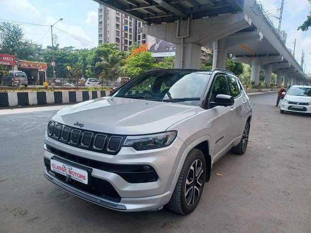 https://images10.gaadi.com/usedcar_image/4617242/original/processed_cccbd28b1e946674027cb47ab6cba109.jpeg?imwidth=6402