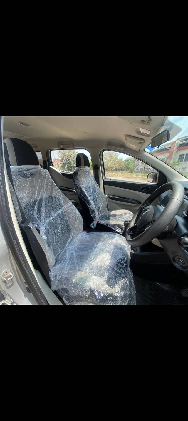 https://images10.gaadi.com/usedcar_image/4617244/original/2f6f8f6a7ab9c011e918f41c2427b185.jpg?imwidth=6402