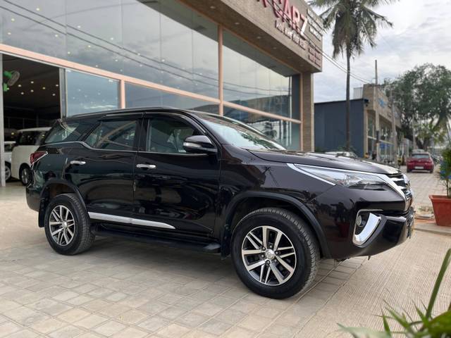 https://images10.gaadi.com/usedcar_image/4617249/original/processed_7750504a6e8c1250fd6572f6841c847d.jpg?imwidth=6400