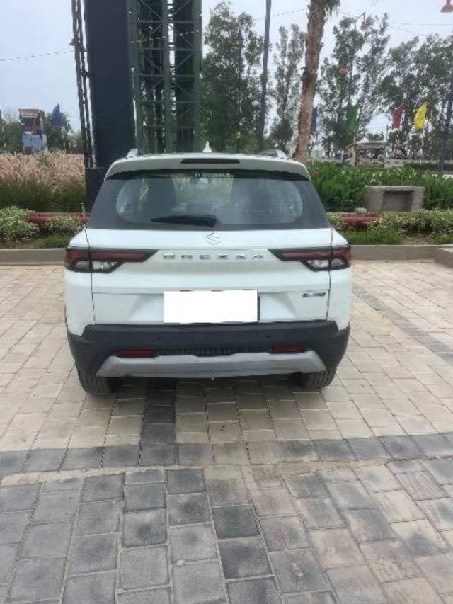 https://images10.gaadi.com/usedcar_image/4617252/original/processed_9c878c65-796d-4738-a438-d8617ed4b872.jpeg?imwidth=6401