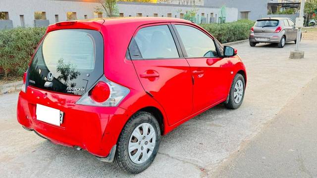 https://images10.gaadi.com/usedcar_image/4617256/original/processed_2f68c16837b32499c89ed6790e6a339e.jpg?imwidth=6401