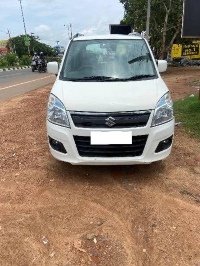 https://images10.gaadi.com/usedcar_image/4617297/original/processed_ba377398-7d80-4849-bc29-995651494706.jpeg?imwidth=6402