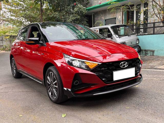 https://images10.gaadi.com/usedcar_image/4617319/original/processed_145bfc6751212f3f5fa09e593f139aaf.jpg?imwidth=6400