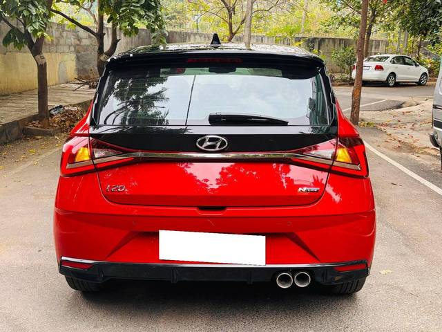 https://images10.gaadi.com/usedcar_image/4617319/original/processed_95d22c1767b3a58541e28d9be618889c.jpg?imwidth=6401