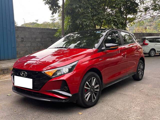https://images10.gaadi.com/usedcar_image/4617319/original/processed_cd5ef644d2a131eea82d79539ba0902d.jpg?imwidth=6402