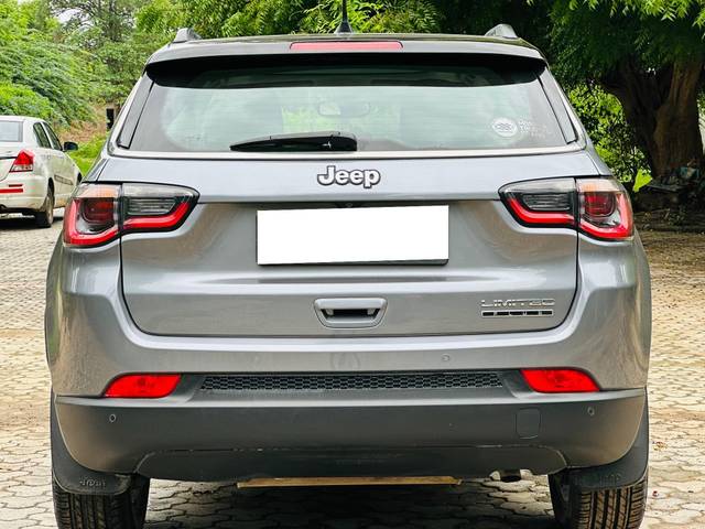 https://images10.gaadi.com/usedcar_image/4617326/original/processed_4a3797441da050853629dbf2d627a791.jpg?imwidth=6402
