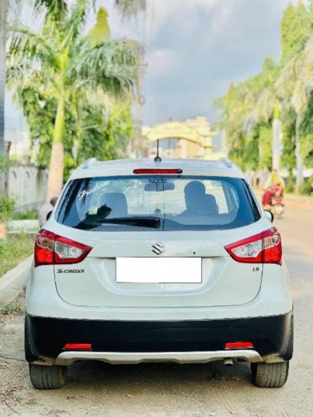 https://images10.gaadi.com/usedcar_image/4617329/original/processed_9f2003be-75ce-4907-8e78-1c702a41138b.jpg?imwidth=6402