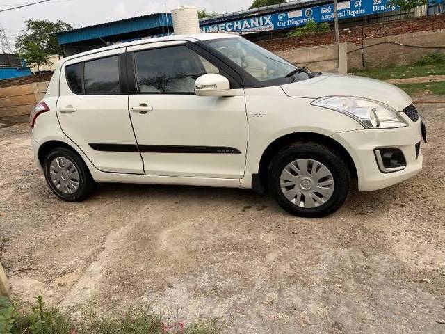 https://images10.gaadi.com/usedcar_image/4617338/original/processed_1622b320-e078-456d-ab68-689a361e2fbc.jpeg?imwidth=6401