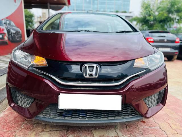 https://images10.gaadi.com/usedcar_image/4617339/original/processed_31a6a3d627df6cfdd5095992e845f79a.jpg?imwidth=6402