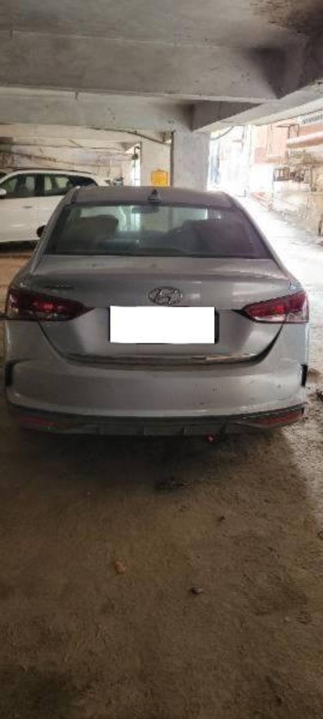 https://images10.gaadi.com/usedcar_image/4617344/original/processed_40eb82b3-9512-437a-a62e-49c161141488.jpg?imwidth=6401