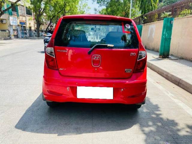 https://images10.gaadi.com/usedcar_image/4617346/original/processed_fd36fbec-64e3-456a-89e6-804c02c01b19.jpg?imwidth=6402