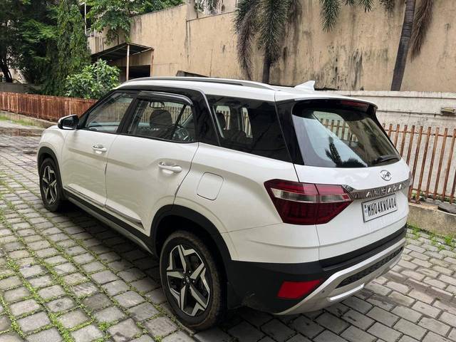https://images10.gaadi.com/usedcar_image/4617352/original/processed_b252476e4e9e5b3ef108f5f0d88a338d.jpg?imwidth=6402