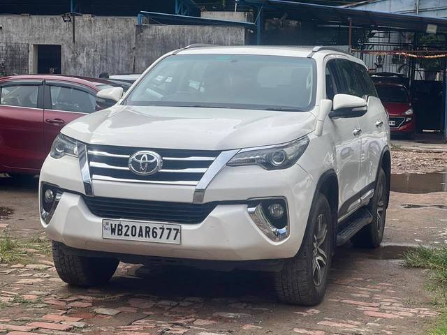 https://images10.gaadi.com/usedcar_image/4617356/original/processed_b35de0936e7c003ad2ac19c5798bb0ed.jpg?imwidth=6400