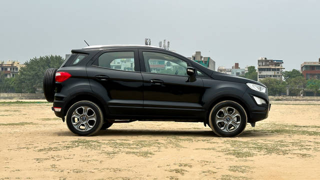 https://images10.gaadi.com/usedcar_image/4617369/original/a1b14f9ca4b17067496c9c03024404f7.JPG?imwidth=6401