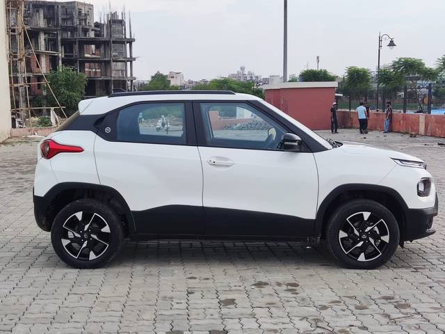 https://images10.gaadi.com/usedcar_image/4617386/original/3191dd02835bf8a1f96acc1d21dc9587.jpg?imwidth=6401