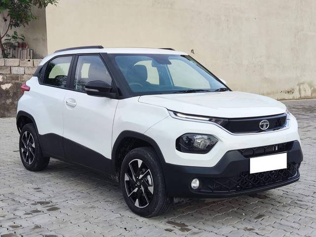 https://images10.gaadi.com/usedcar_image/4617386/original/processed_eea2f9207656fa26df4602f7b90efa42.jpg?imwidth=6400