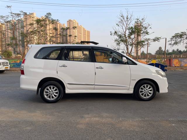 https://images10.gaadi.com/usedcar_image/4617438/original/7b331ca6eac64de34285f25122f6008e.jpg?imwidth=6401