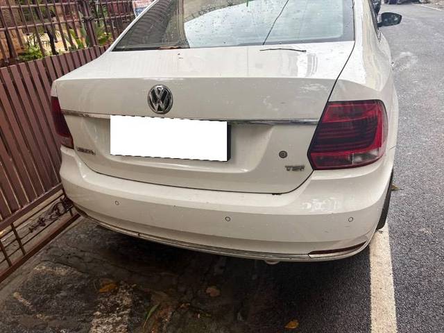 https://images10.gaadi.com/usedcar_image/4617440/original/processed_89b974b6-e497-495f-bba7-4e48cf1193d1.jpeg?imwidth=6402