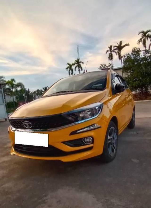 https://images10.gaadi.com/usedcar_image/4617456/original/processed_5ccef978-331c-46e7-b544-7b15339100f1.jpg?imwidth=6401