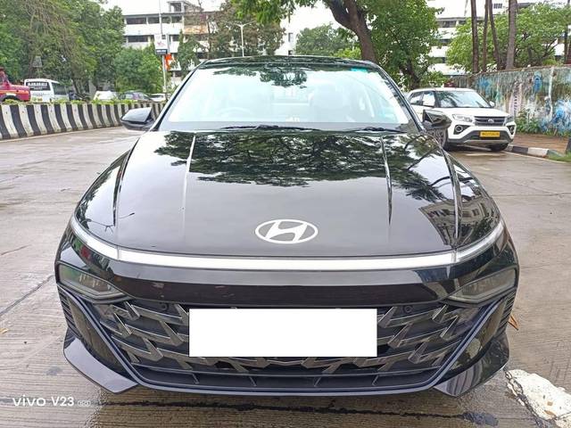 https://images10.gaadi.com/usedcar_image/4617466/original/processed_ba54876861ce3955fd001b91b24bdb3b.jpg?imwidth=6402