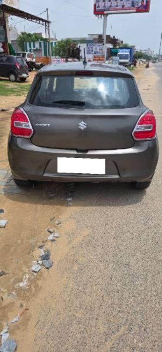 https://images10.gaadi.com/usedcar_image/4617472/original/processed_113328ce-5c44-4209-8453-4cf290a0a904.jpg?imwidth=6401
