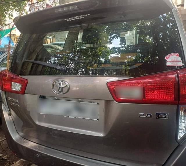 https://images10.gaadi.com/usedcar_image/4617477/original/processed_b023d1ebe766312b94b2475fe4f31b40.jpg?imwidth=6402