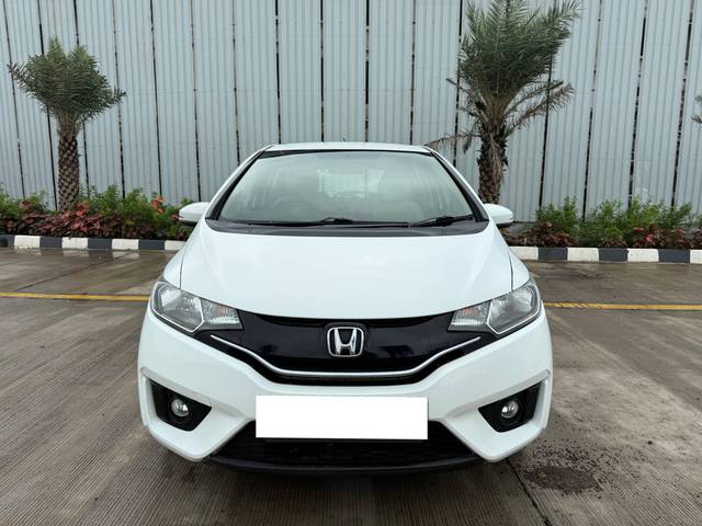https://images10.gaadi.com/usedcar_image/4617478/original/processed_10441041-1cdc-44f9-a5de-c6bdc0e58c5a.jpg?imwidth=6400