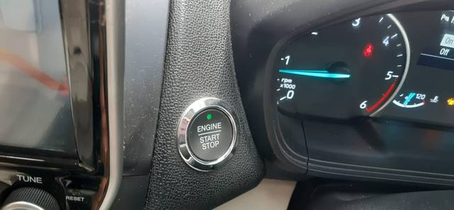 https://images10.gaadi.com/usedcar_image/4617489/original/1ad6909197e0a5d69a9cb187db60042c.jpg?imwidth=6402