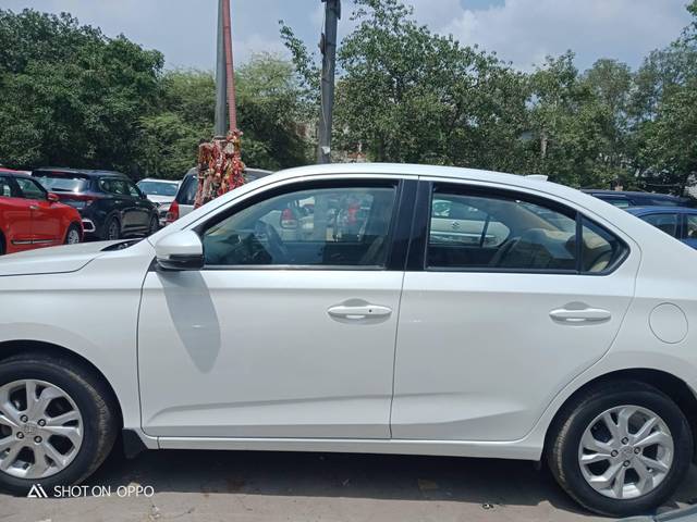 https://images10.gaadi.com/usedcar_image/4617517/original/processed_33c4f081fd73f8e8d0730c9aa69f148a.jpg?imwidth=6401