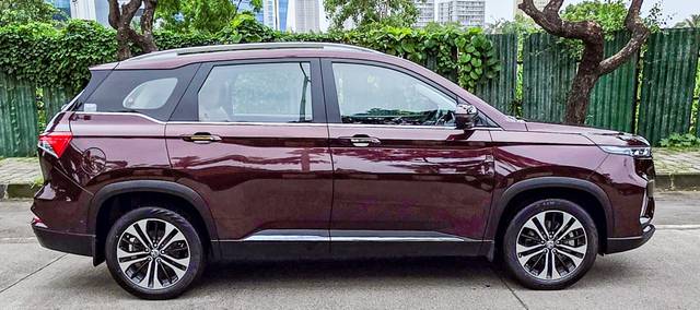 https://images10.gaadi.com/usedcar_image/4617532/original/5b2eefa0145133c99f1d4a35824627f4.jpg?imwidth=6401
