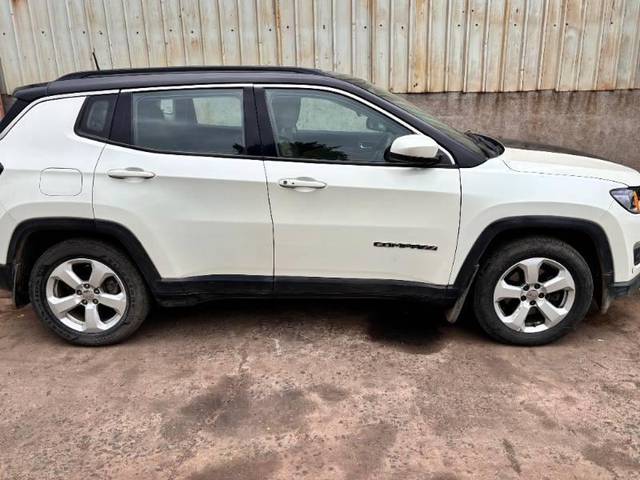 https://images10.gaadi.com/usedcar_image/4617580/original/processed_a3dc2aef-544f-4d86-9594-c8c0d7b03e2c.jpg?imwidth=6401