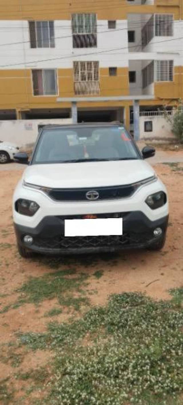 https://images10.gaadi.com/usedcar_image/4617591/original/processed_d9924302-52e1-47df-a9f7-dcc0f59e9bb2.jpg?imwidth=6400