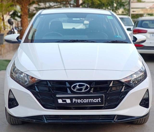 https://images10.gaadi.com/usedcar_image/4617604/original/processed_0130931e79cd0410012e0cbd61ac4cc0.jpeg?imwidth=6400