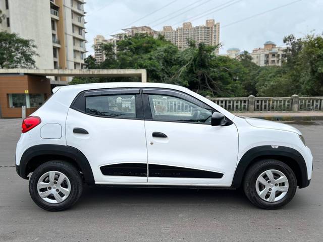 https://images10.gaadi.com/usedcar_image/4617615/original/processed_4c75cfe7c717cda386a619cdb6108610.jpg?imwidth=6401