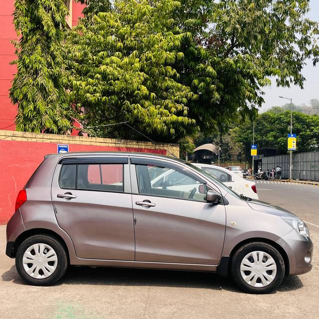 https://images10.gaadi.com/usedcar_image/4617623/original/processed_ee714476-5585-4007-800b-a23657e39c1f.jpg?imwidth=6401