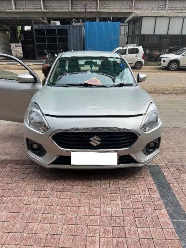https://images10.gaadi.com/usedcar_image/4617625/original/processed_16e4c4ed-4dfd-44c5-b261-0f9d0959a60e.jpeg?imwidth=6400