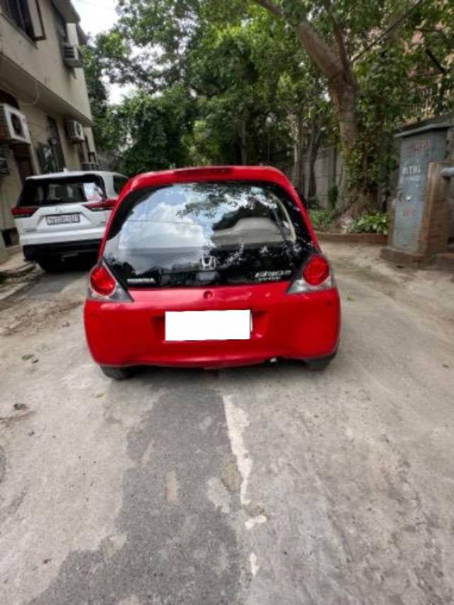 https://images10.gaadi.com/usedcar_image/4617626/original/processed_4b173bb4-a46f-4db9-ab34-dd79d24ee35d.jpg?imwidth=6402