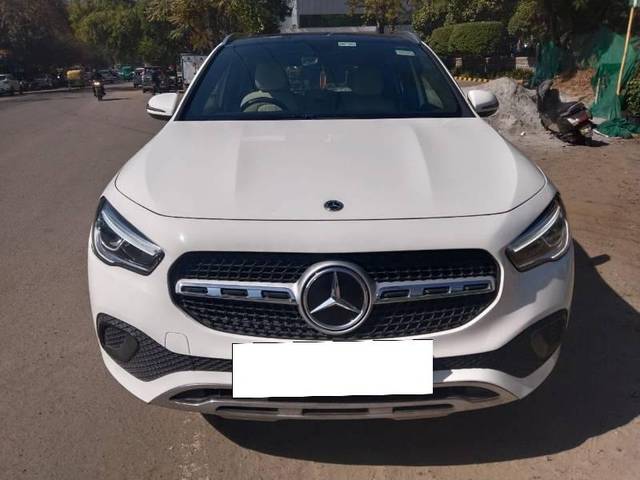 https://images10.gaadi.com/usedcar_image/4617630/original/processed_f5cc81eb-9887-4fd8-a384-5376647d4341.jpg?imwidth=6400