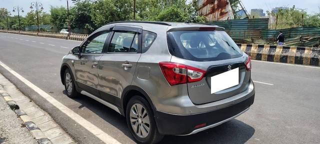 https://images10.gaadi.com/usedcar_image/4617633/original/processed_6f675be3d23e5d757b7950a27e02119d.jpg?imwidth=6402