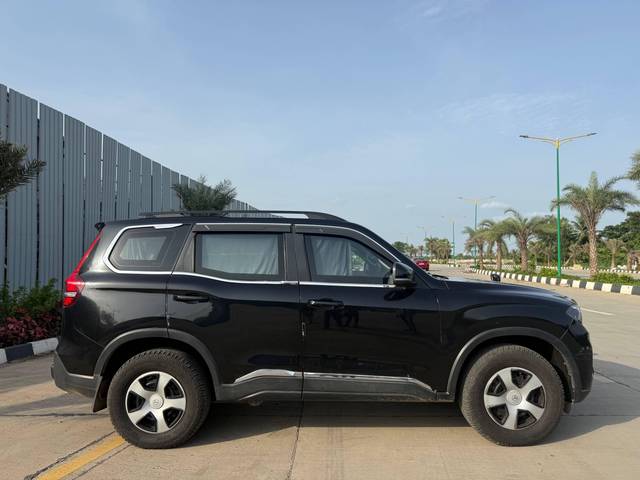 https://images10.gaadi.com/usedcar_image/4617643/original/processed_a42394c3-620b-4d75-8141-a5862a514305.jpg?imwidth=6401