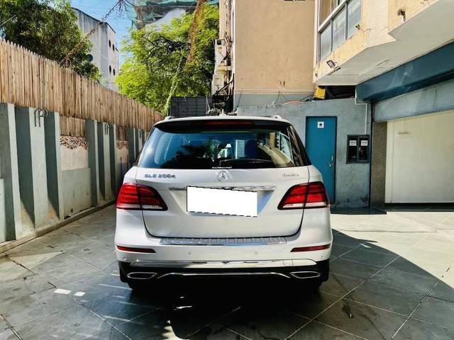 https://images10.gaadi.com/usedcar_image/4617645/original/processed_e2b7062f92189ffb088778399084db7a.jpg?imwidth=6401