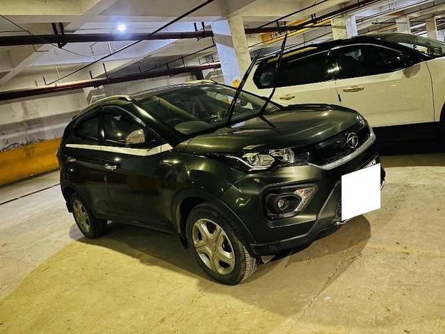 https://images10.gaadi.com/usedcar_image/4617684/original/processed_01db8e20-cdbf-4285-9d68-cf6fa13bf9f4.jpeg?imwidth=6402