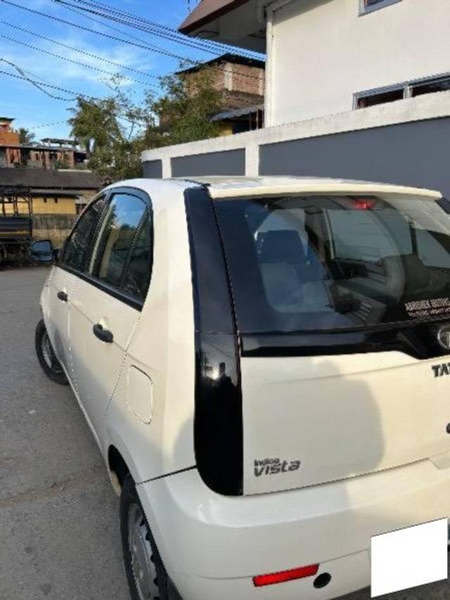 https://images10.gaadi.com/usedcar_image/4617724/original/processed_9277a604-0f73-4981-a46a-3134c789cd2b.jpeg?imwidth=6401